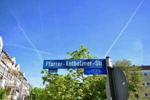 Sehr schöne Wohnung mit großem Südwestbalkon und Garten in ruhiger und zentraler Lage von Kirchseeon Pfarrer-Antholzner-Str